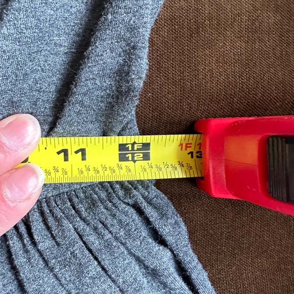 Kimi & Kai Gray Soft Stretch Fabric W Lace Neckline Bottom Maternity SZ S No Tag - Picture 12 of 14